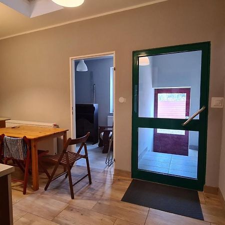 Urocze Apartamenty Na Wsi Goledzinow Exterior photo