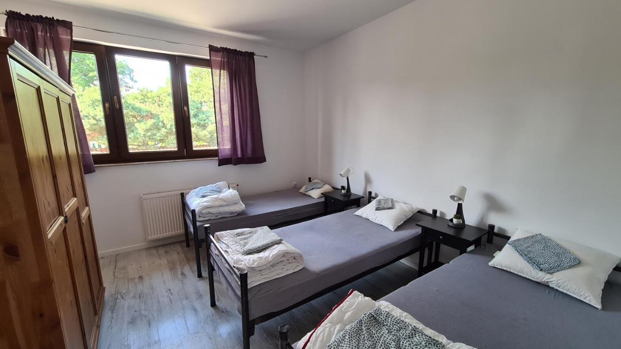 Urocze Apartamenty Na Wsi Goledzinow Exterior photo