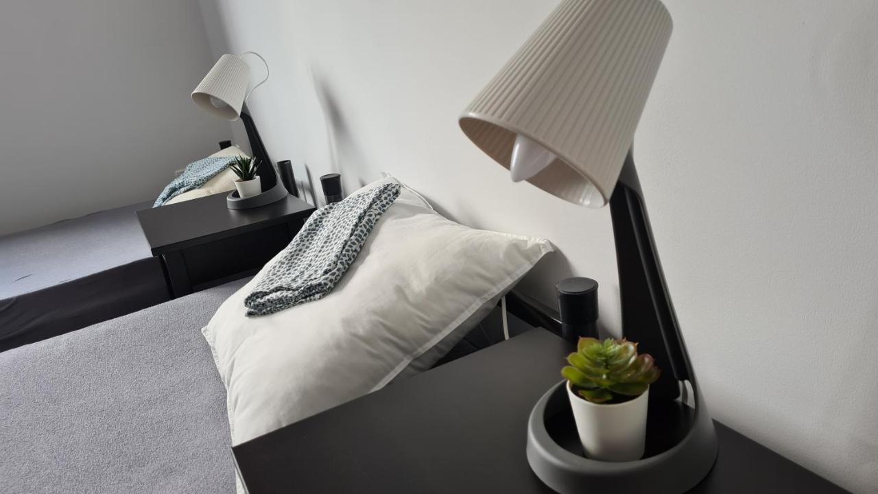 Urocze Apartamenty Na Wsi Goledzinow Exterior photo