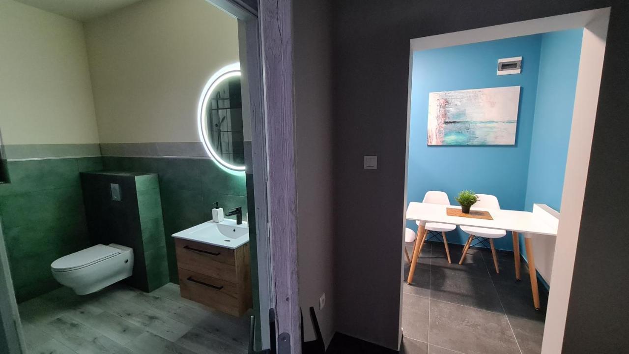 Urocze Apartamenty Na Wsi Goledzinow Exterior photo