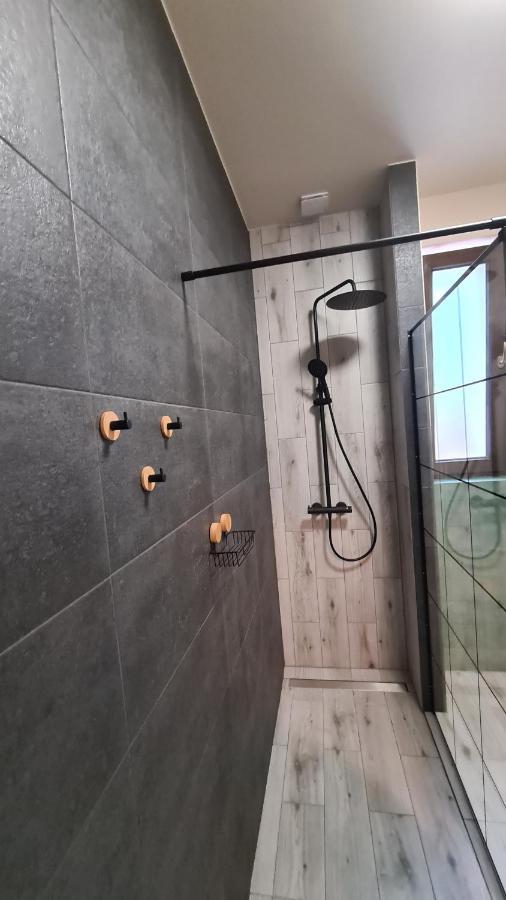 Urocze Apartamenty Na Wsi Goledzinow Exterior photo